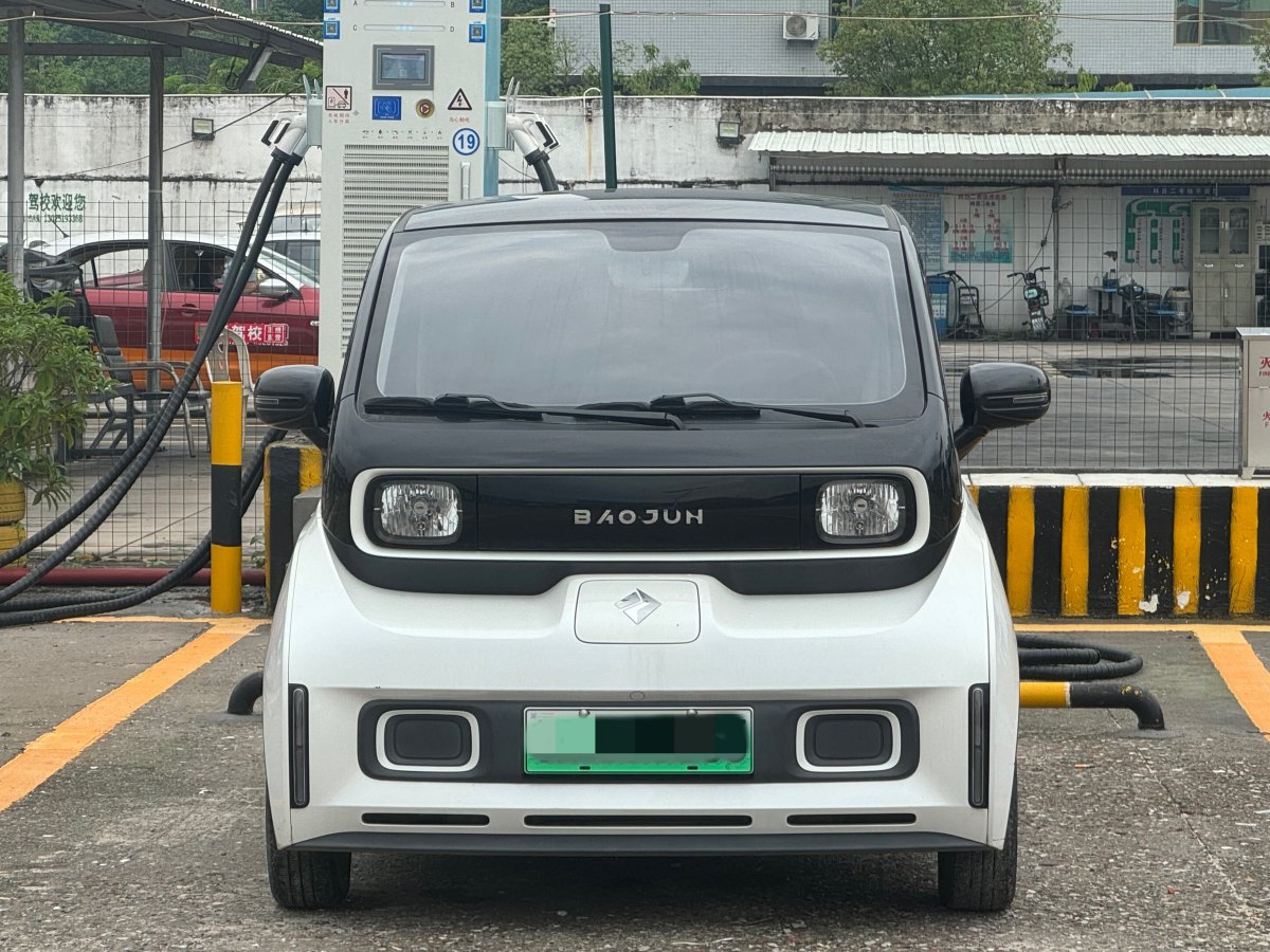 寶駿 寶駿KiWi EV  2021款 設(shè)計(jì)師 三元鋰圖片