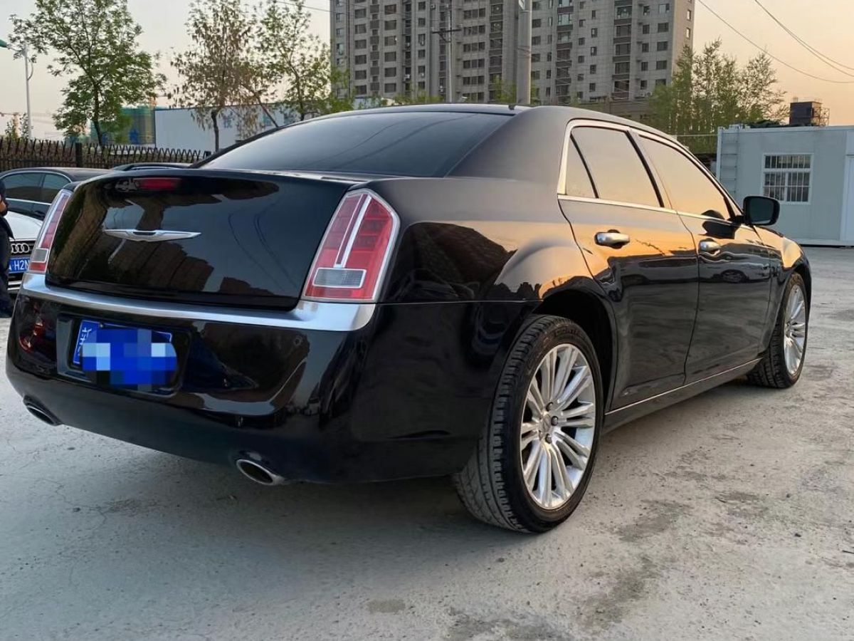 克萊斯勒 300c 2013款 3.6l 尊崇版圖片