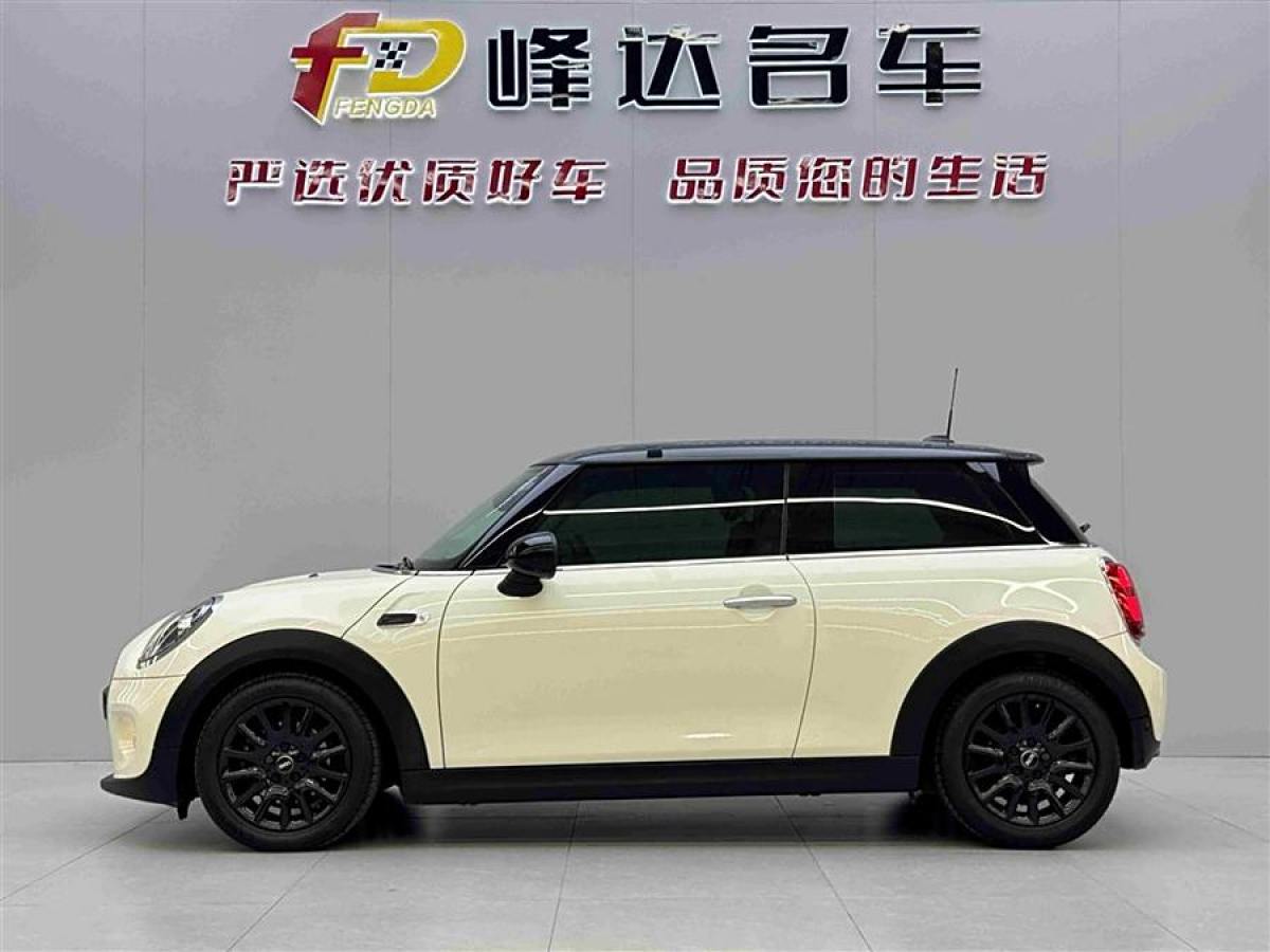 MINI COUNTRYMAN  2018款 1.5T COOPER 經(jīng)典派圖片