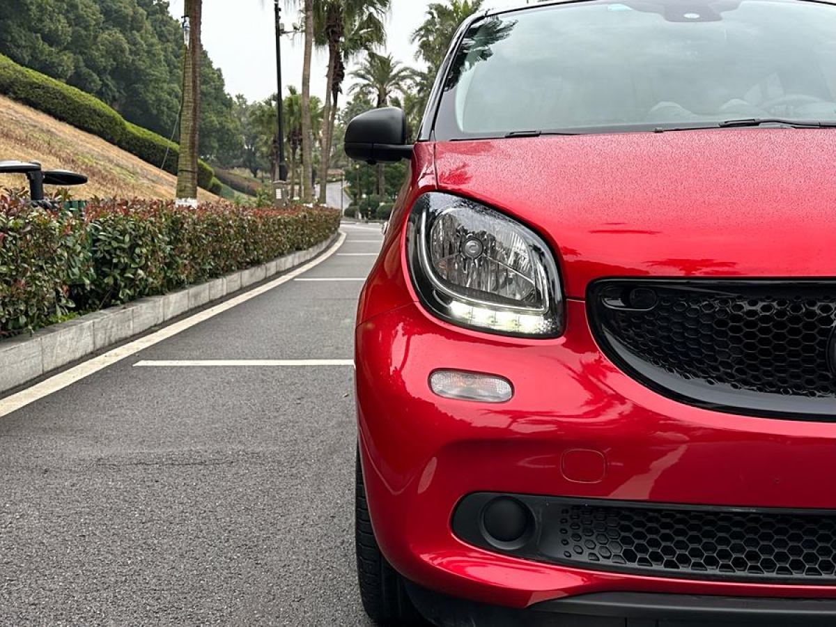 smart forfour  2018款 1.0L 52千瓦激情版圖片