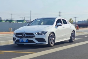 奔馳GLA 奔馳 GLA 200 時(shí)尚型