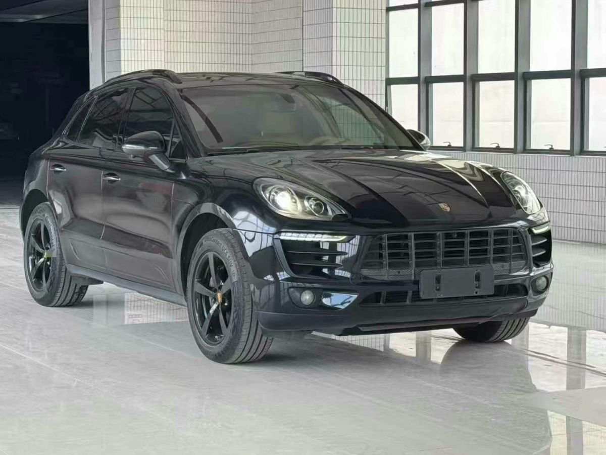 保時(shí)捷 Macan 圖片
