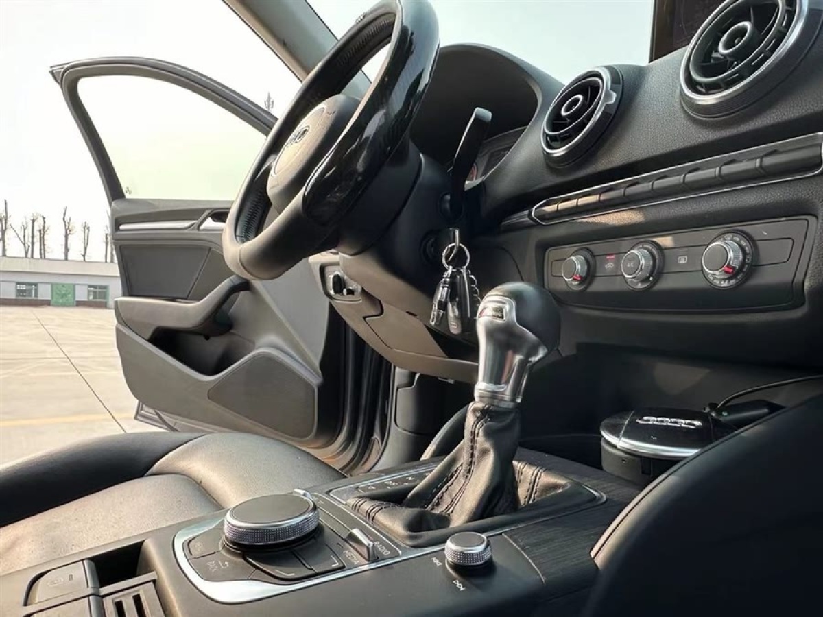 奧迪 奧迪A3  2014款 Sportback 35 TFSI 自動(dòng)舒適型圖片