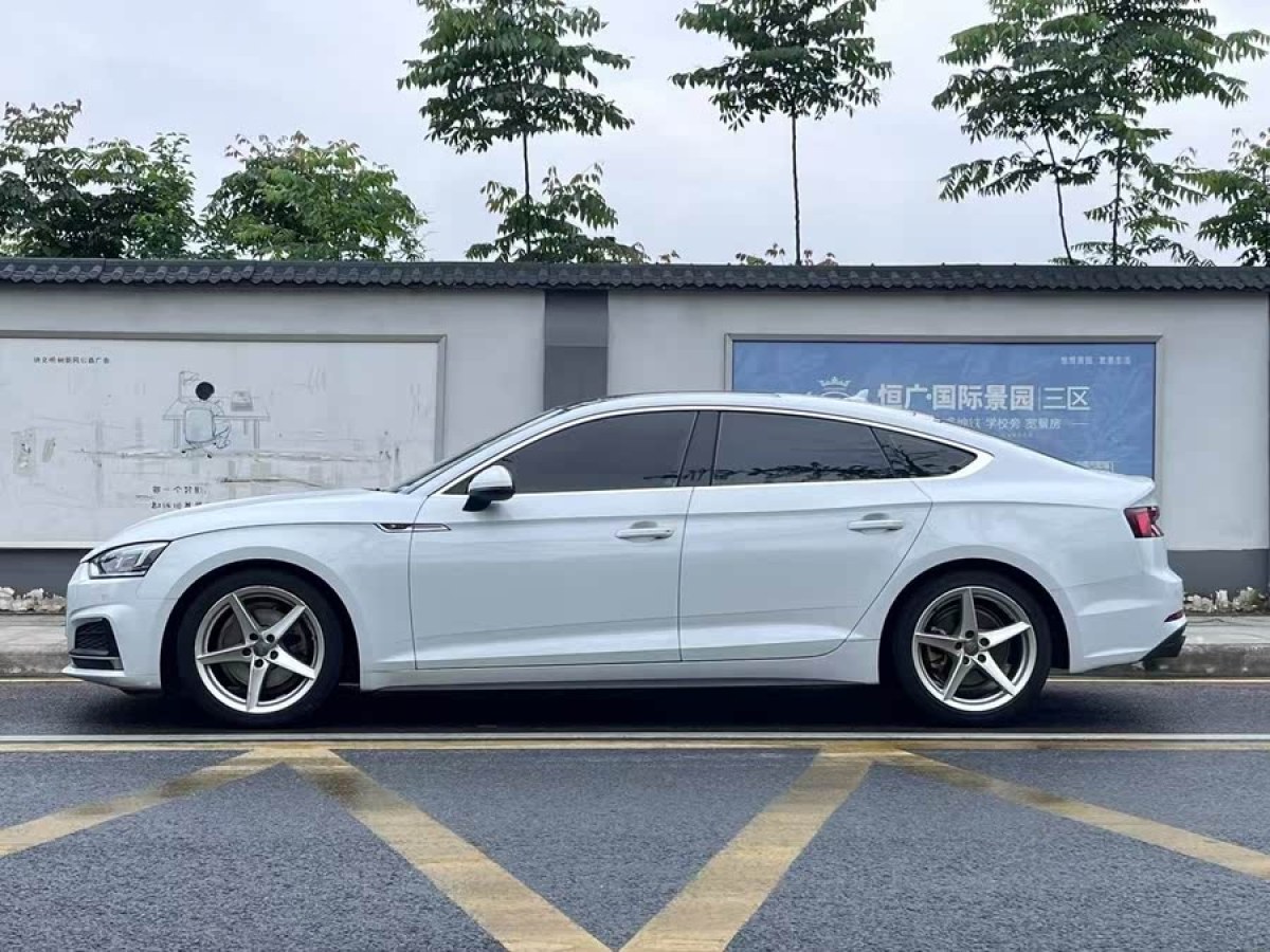 奧迪 奧迪A5  2019款 Sportback 40 TFSI 時(shí)尚型圖片