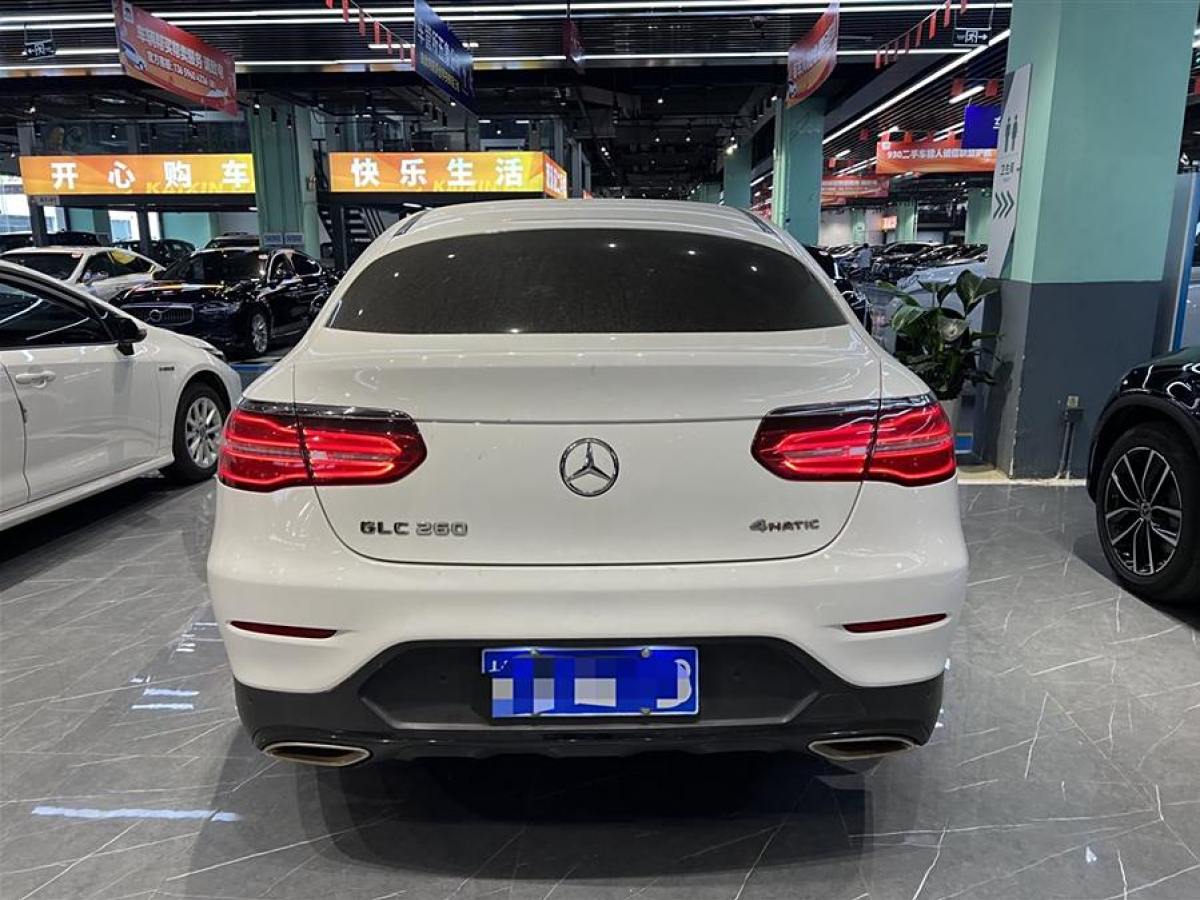 奔馳 奔馳GLC  2023款 改款 GLC 260 4MATIC 轎跑SUV圖片