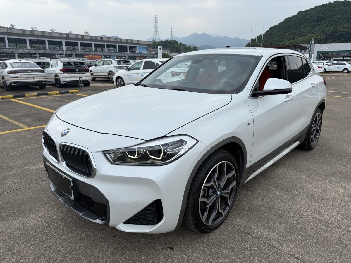 寶馬 寶馬X2  2021款 xDrive25i M越野套裝圖片