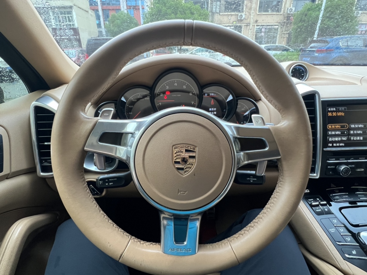 保時(shí)捷 Cayenne  2014款 Cayenne Platinum Edition 3.0T圖片