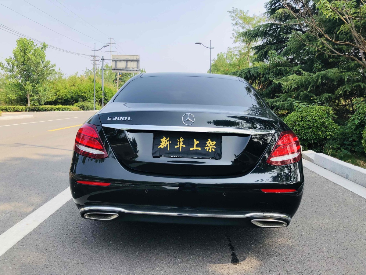奔馳 奔馳E級(jí)  2016款 E 300 L 運(yùn)動(dòng)時(shí)尚型圖片
