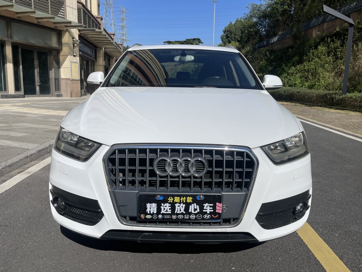 奧迪 奧迪Q3  2015款 35 TFSI 百萬(wàn)紀(jì)念智領(lǐng)型圖片