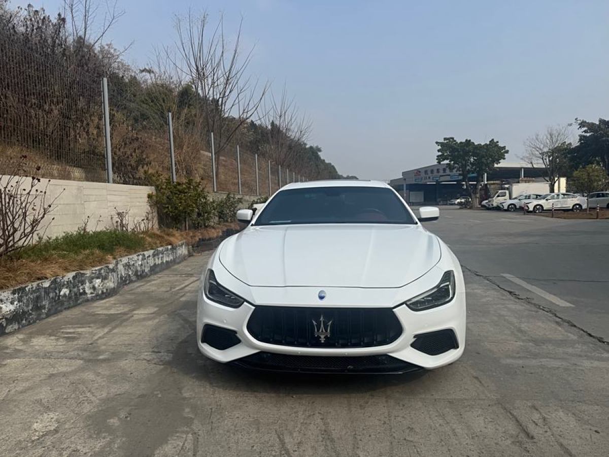 瑪莎拉蒂 Ghibli  2014款 3.0T 標(biāo)準(zhǔn)版圖片