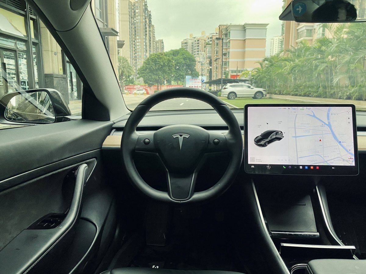 特斯拉 Model 3  2019款 標準續(xù)航后驅升級版圖片