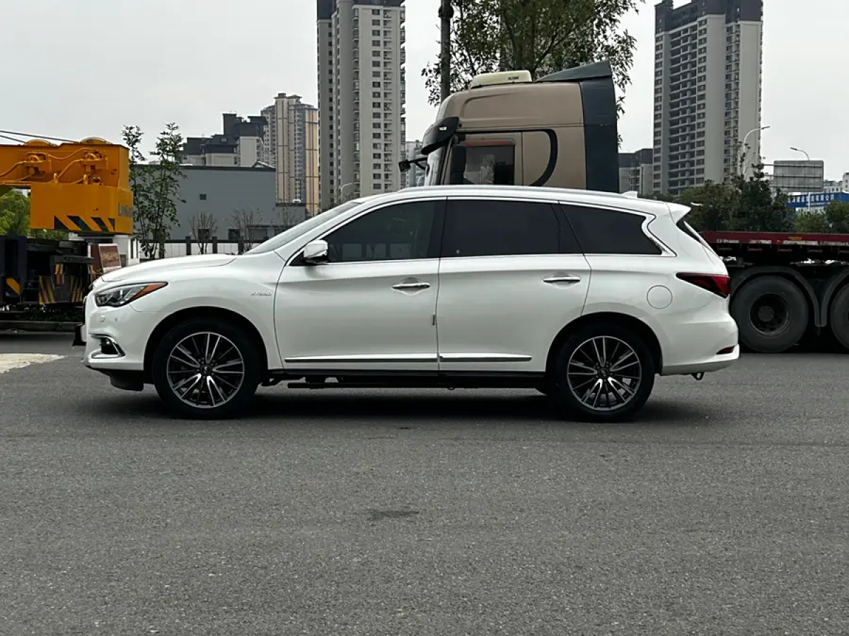 英菲尼迪 QX60  2018款 2.5T Hybrid 兩驅(qū)卓越版 國(guó)VI圖片