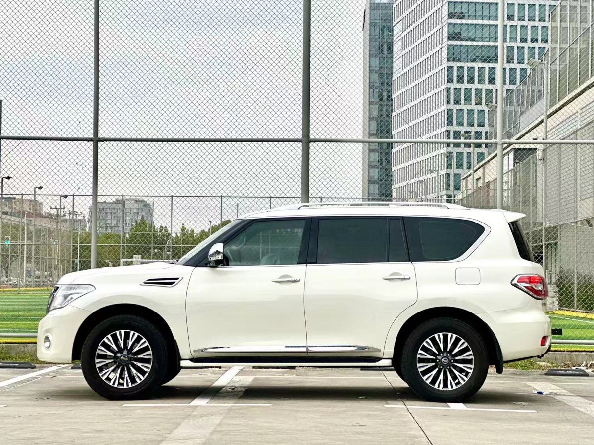 日產(chǎn) 途樂  2018款 4.0L 鉑金型圖片