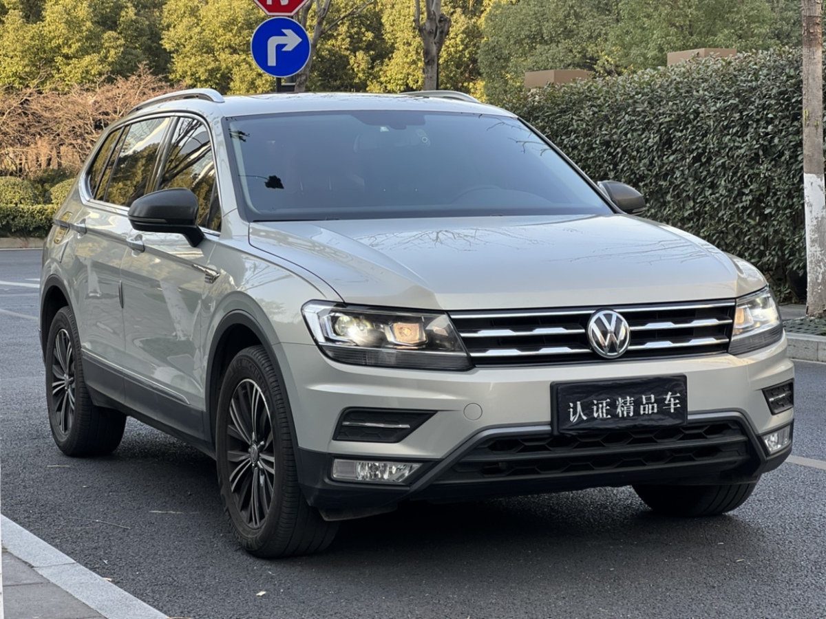 大眾 途觀L  2020款 330TSI 自動(dòng)兩驅(qū)全景舒適版 國(guó)VI圖片