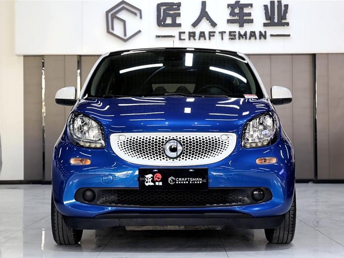 smart forfour  2018款 0.9T 66千瓦風(fēng)尚型圖片