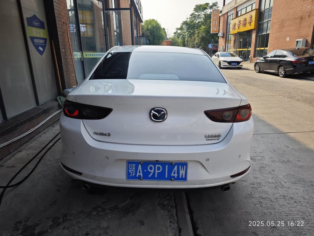馬自達(dá) 馬自達(dá)3 Axela昂克賽拉  2023款 2.0L 自動(dòng)質(zhì)雅版圖片
