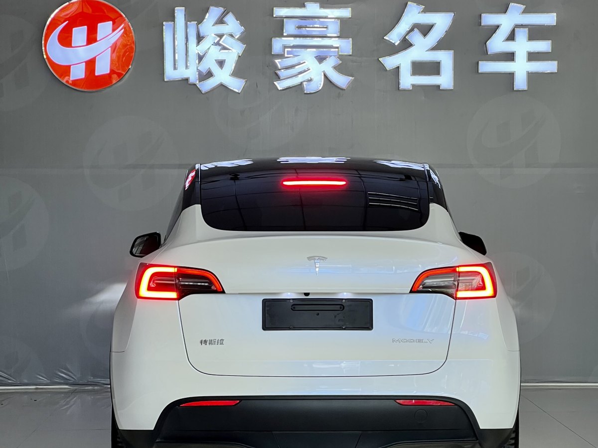 2022年10月特斯拉 Model Y  2021款 改款 標(biāo)準(zhǔn)續(xù)航后驅(qū)升級版