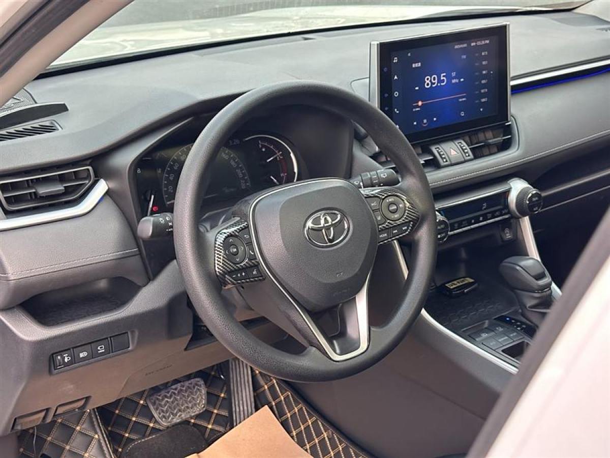 豐田 RAV4榮放  2022款 2.0L CVT兩驅(qū)風(fēng)尚版圖片