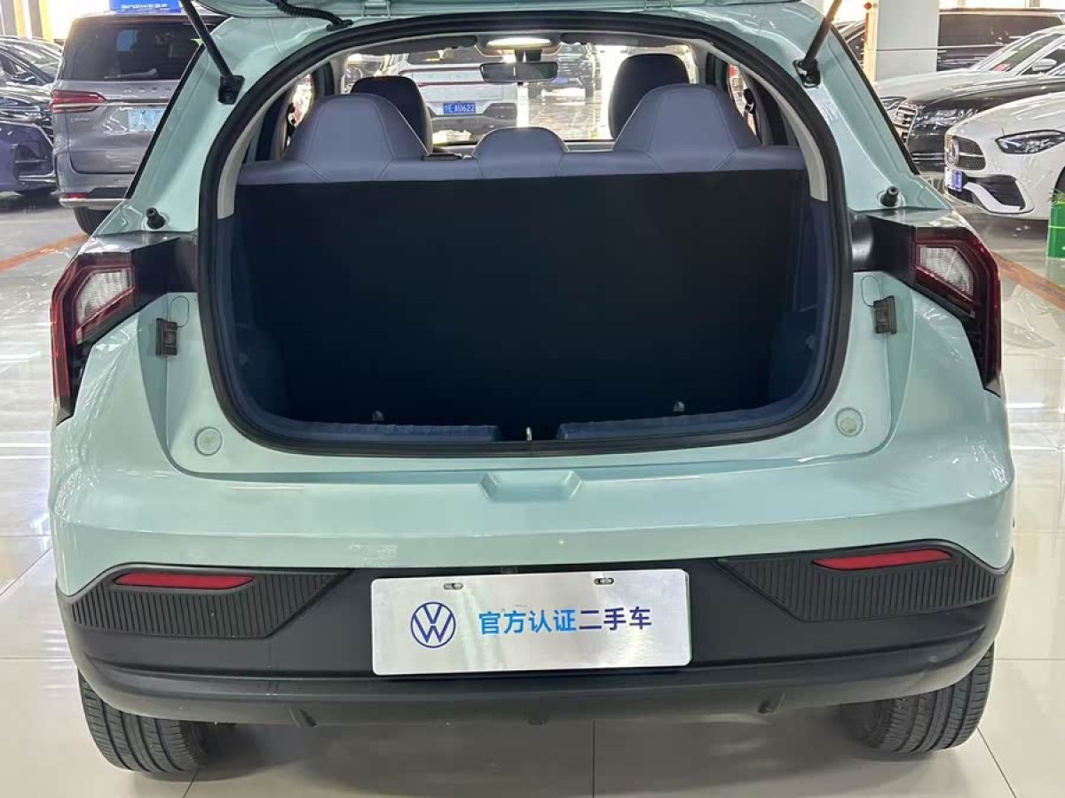 幾何 幾何E  2023款 320KM 乖帥虎 5座圖片