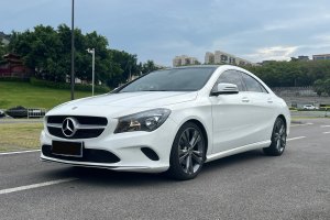 奔驰CLA级 奔驰 CLA 200 动感型