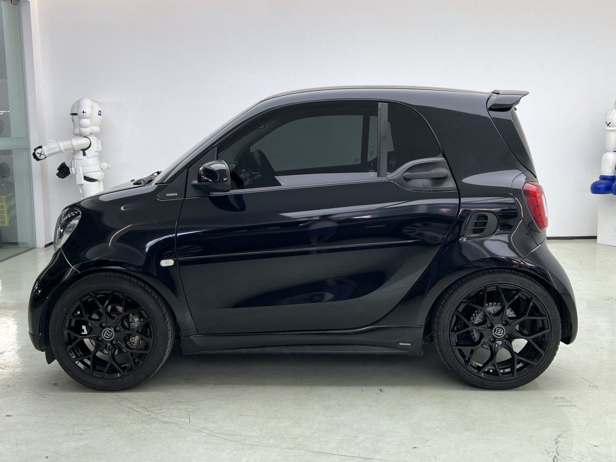 2017年3月smart fortwo  2016款 0.9T 66千瓦硬頂先鋒版