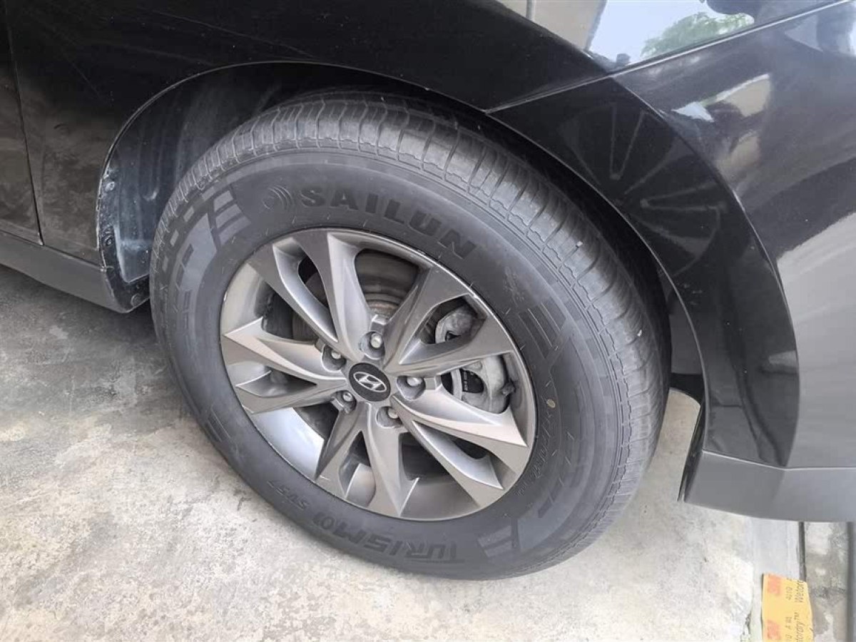 現(xiàn)代 ix35  2015款 2.0L 自動兩驅(qū)舒適型 國IV圖片