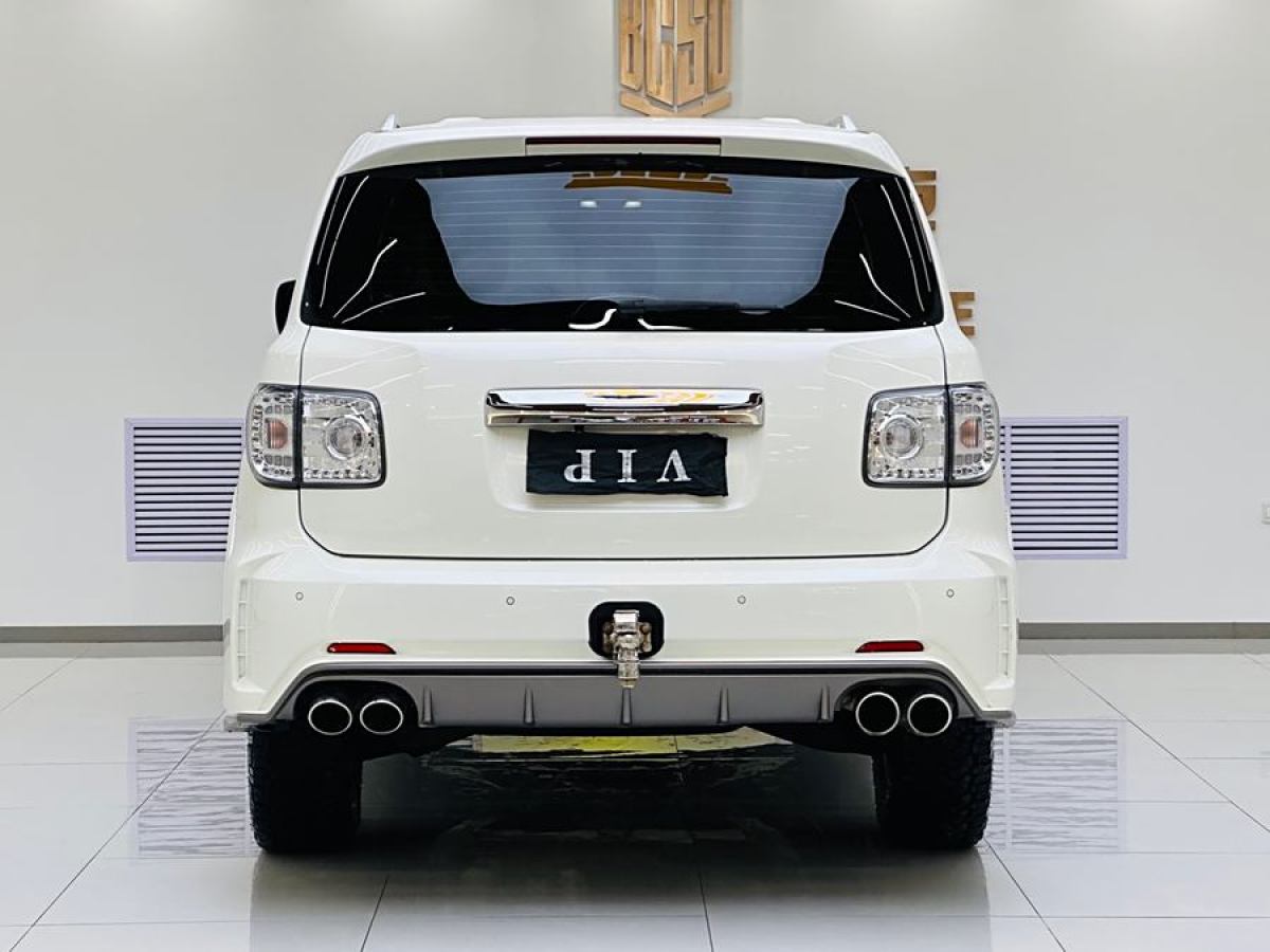 日產(chǎn) 途樂(lè)  2018款 4.0L 領(lǐng)英型圖片