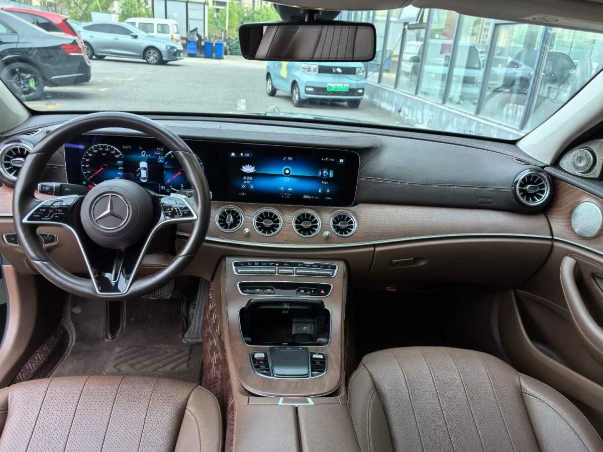 奔馳 奔馳E級  2023款 E 300 L 豪華型圖片