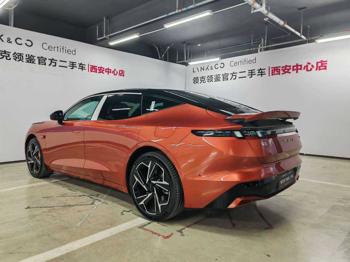 領(lǐng)克 領(lǐng)克Z10  2025款 95kWh 702km四驅(qū)智駕Ultra圖片