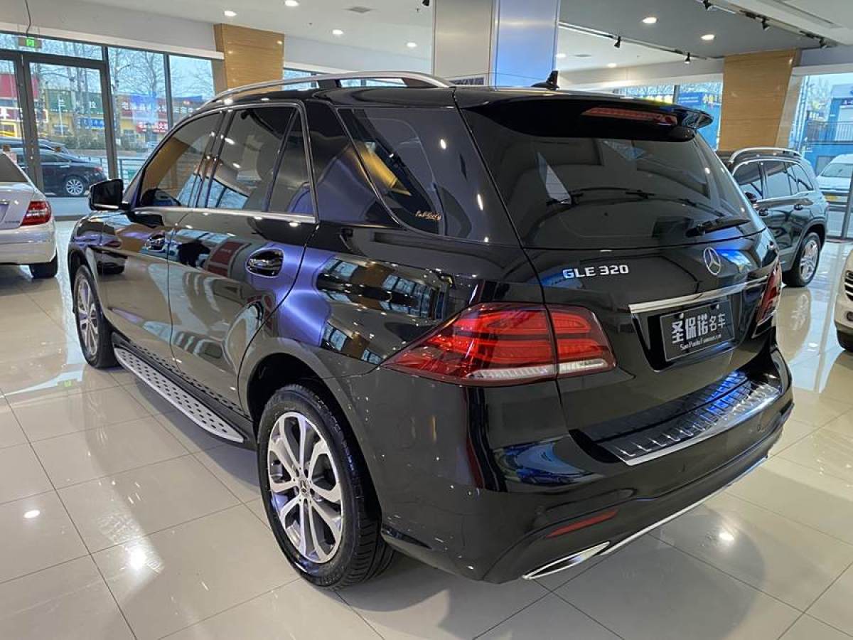 奔馳 奔馳GLE  2018款 GLE 320 4MATIC 動感型臻藏版圖片