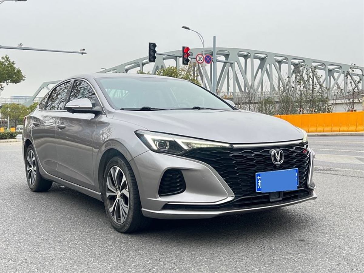 長(zhǎng)安 逸動(dòng)  2021款 PLUS 藍(lán)鯨NE 1.4T GDI DCT尊貴型圖片