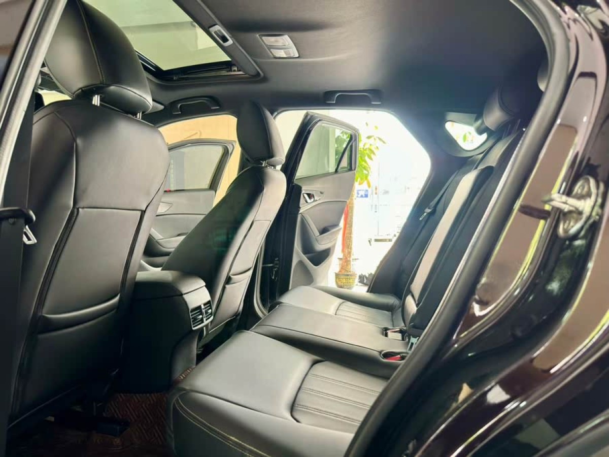 馬自達(dá) CX-4  2021款 2.0L 自動兩驅(qū)藍(lán)天品位版圖片