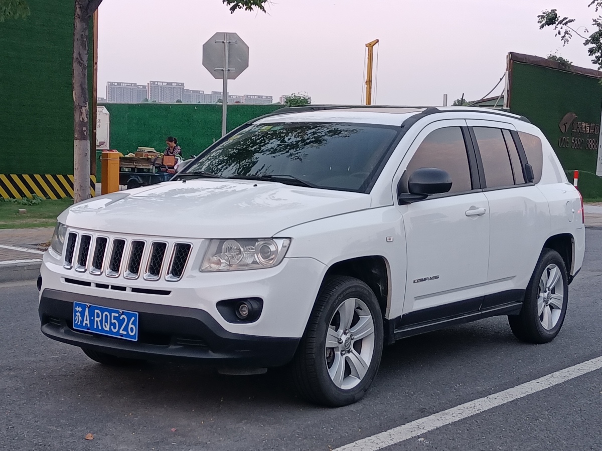 Jeep 指南者  2013款 2.4L 四驅(qū)運動版圖片