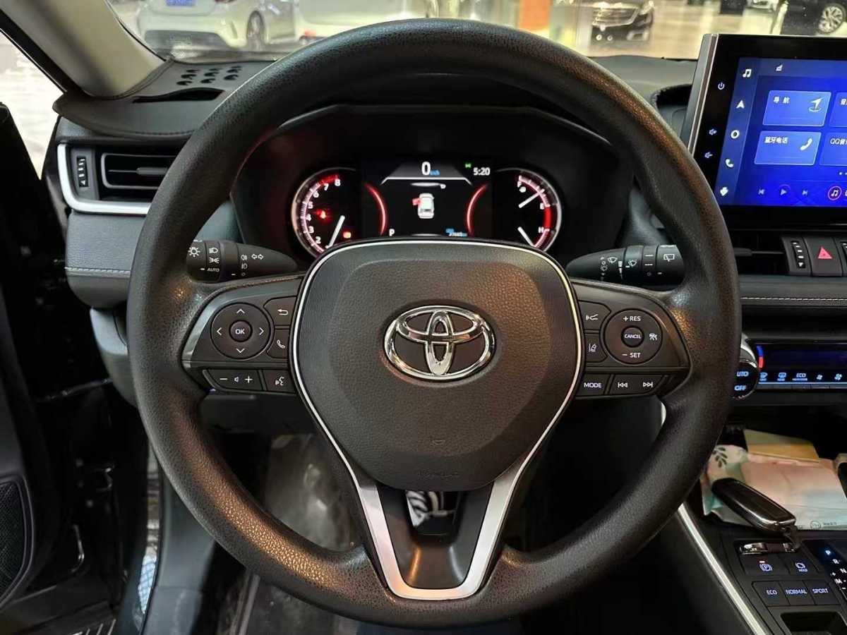 豐田 RAV4  2018款 榮放 2.0L CVT兩驅(qū)風尚版圖片