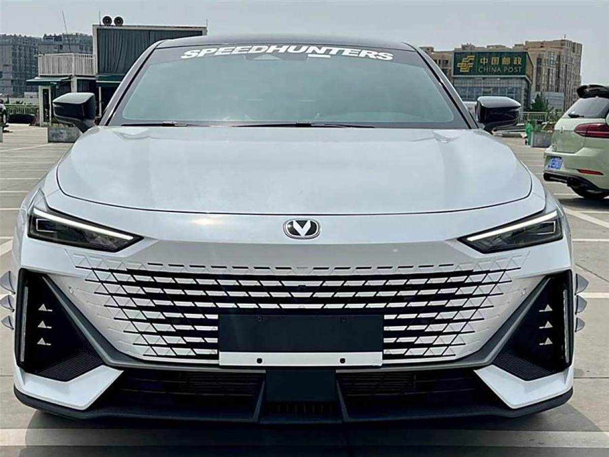 長(zhǎng)安 長(zhǎng)安UNI-V  2023款 1.5T 尊享型圖片