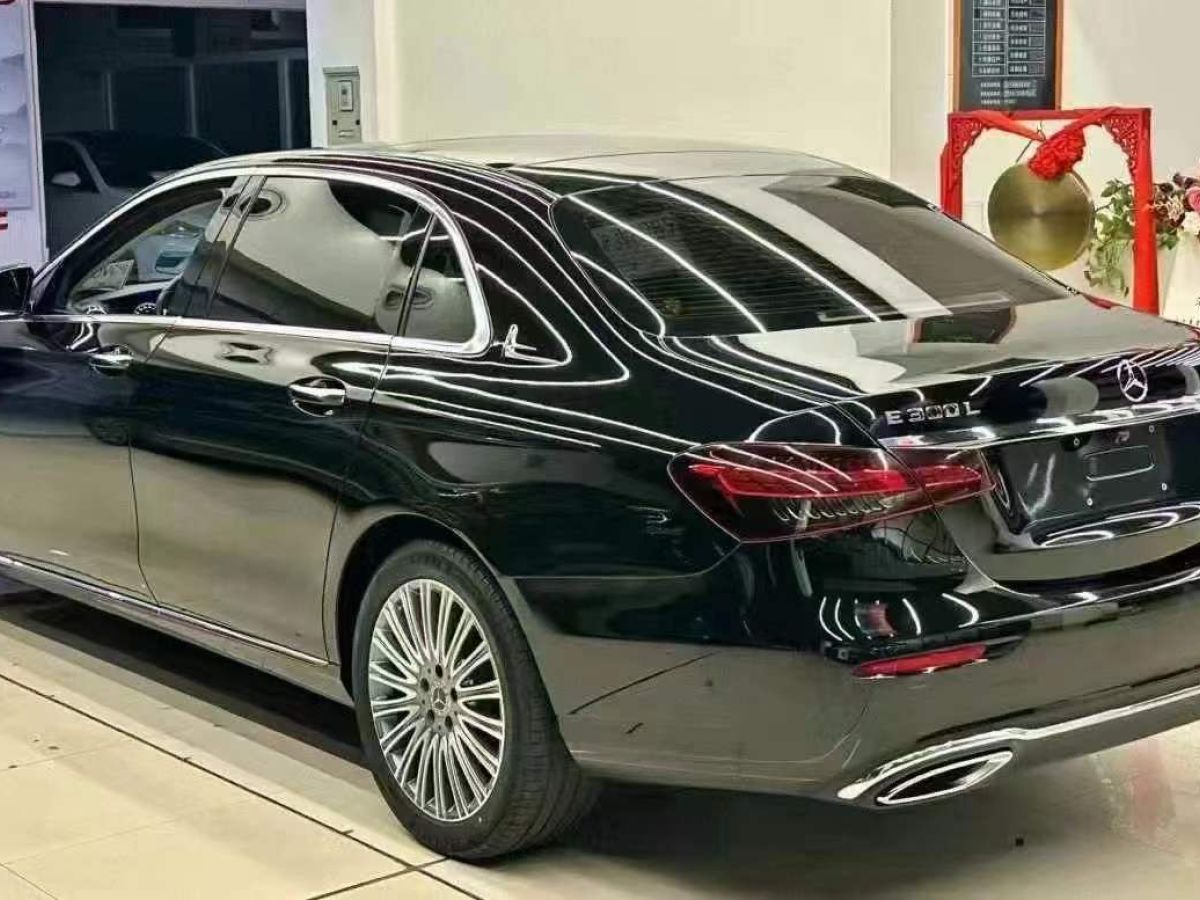 奔馳 奔馳E級(jí)  2021款 E 300 L 豪華型圖片