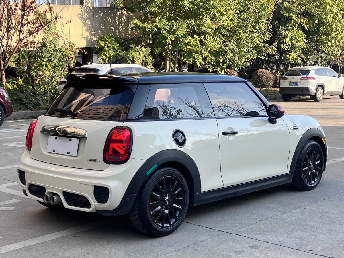 2018年6月MINI CLUBMAN  2016款 改款 1.5T COOPER