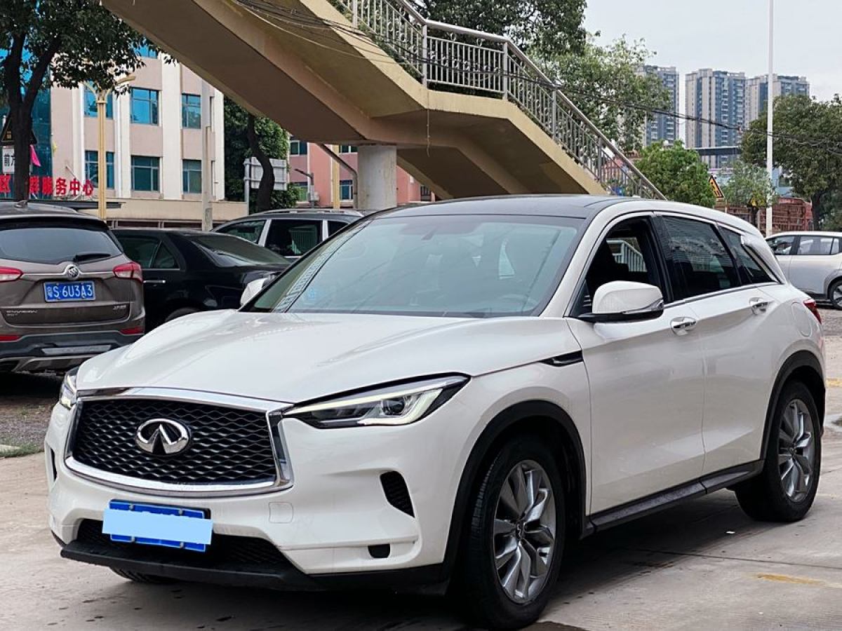 英菲尼迪 QX50  2020款 改款 2.0T 兩驅(qū)菁英版圖片