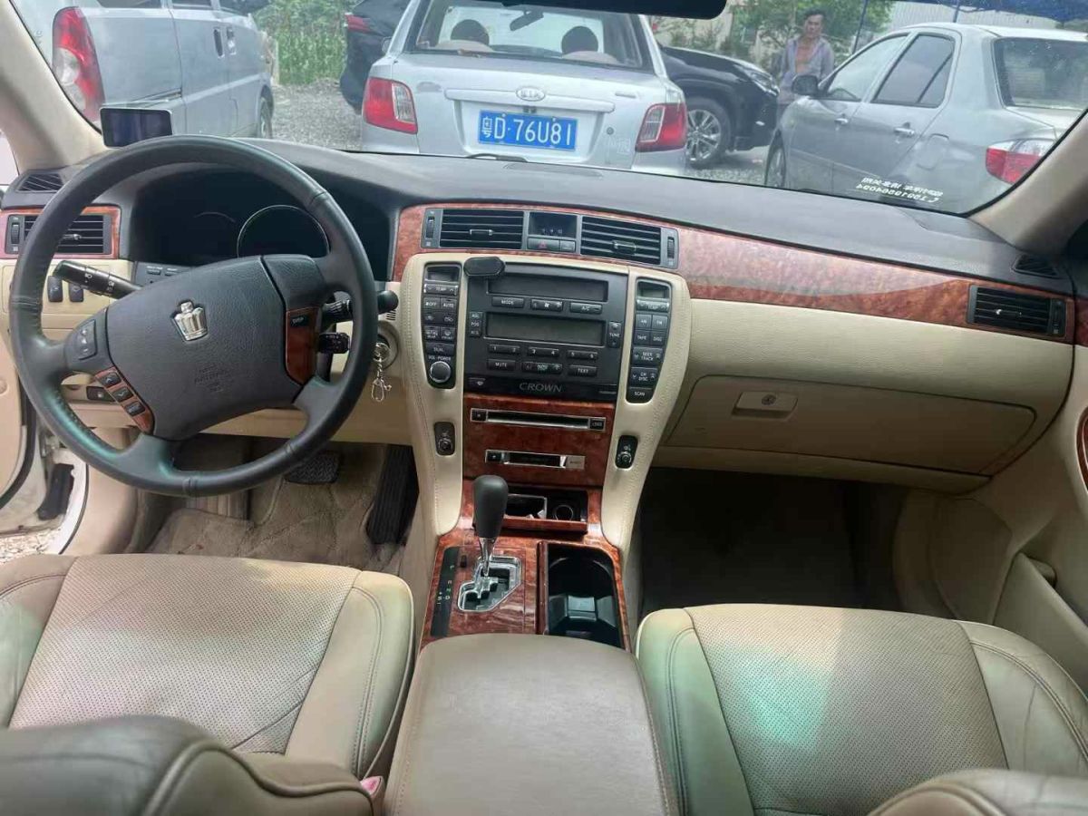 豐田 皇冠  2007款 2.5L Royal 導(dǎo)航版圖片