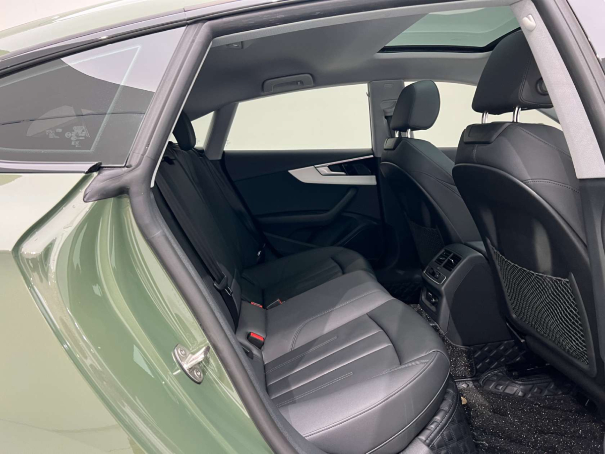 奧迪 奧迪A5  2024款 Sportback 40 TFSI quattro 豪華動(dòng)感型圖片