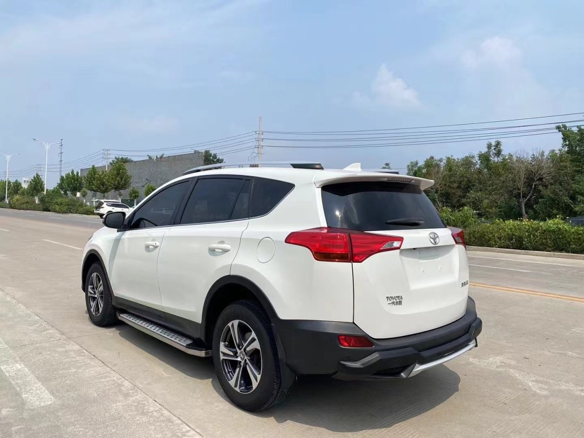 豐田 RAV4  2018款 榮放 2.0L CVT兩驅(qū)風(fēng)尚版圖片