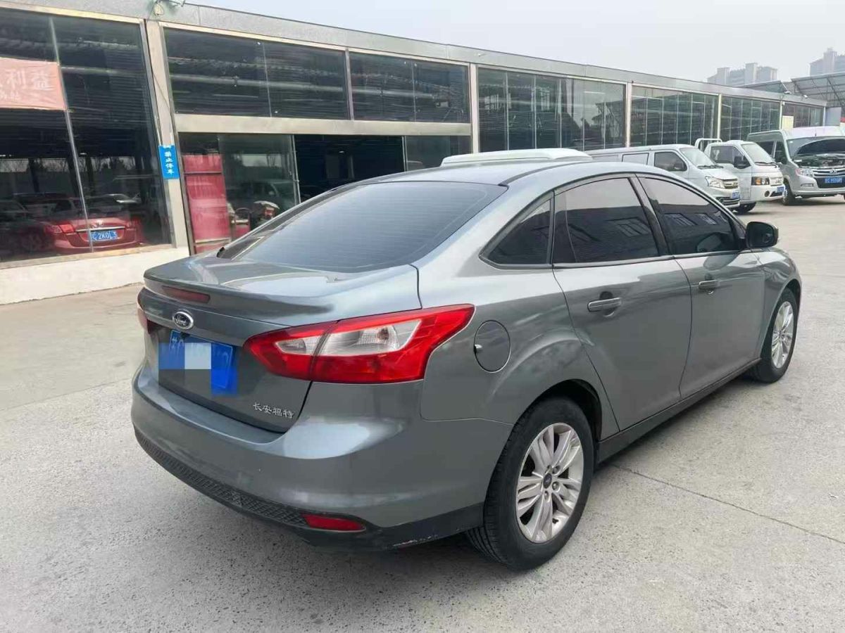 福特 ?？怂? 2013款 2.0T ST 標(biāo)準(zhǔn)版圖片