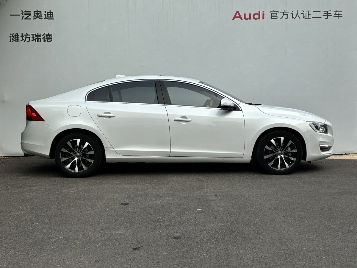 沃爾沃 S60  2014款 2.0T T5 個性運(yùn)動版(改款)圖片