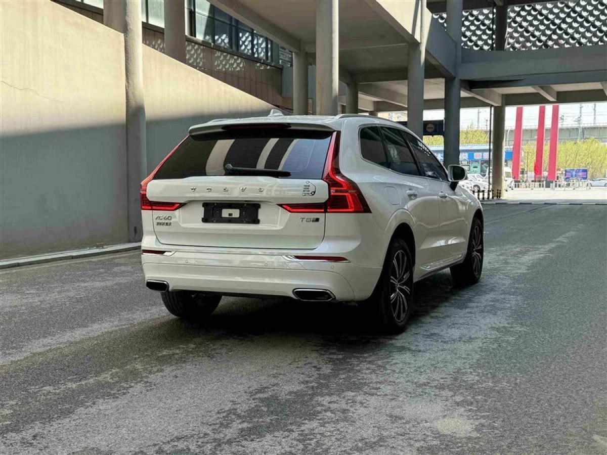 沃爾沃 XC60  2020款 T5 四驅(qū)智遠(yuǎn)豪華版圖片