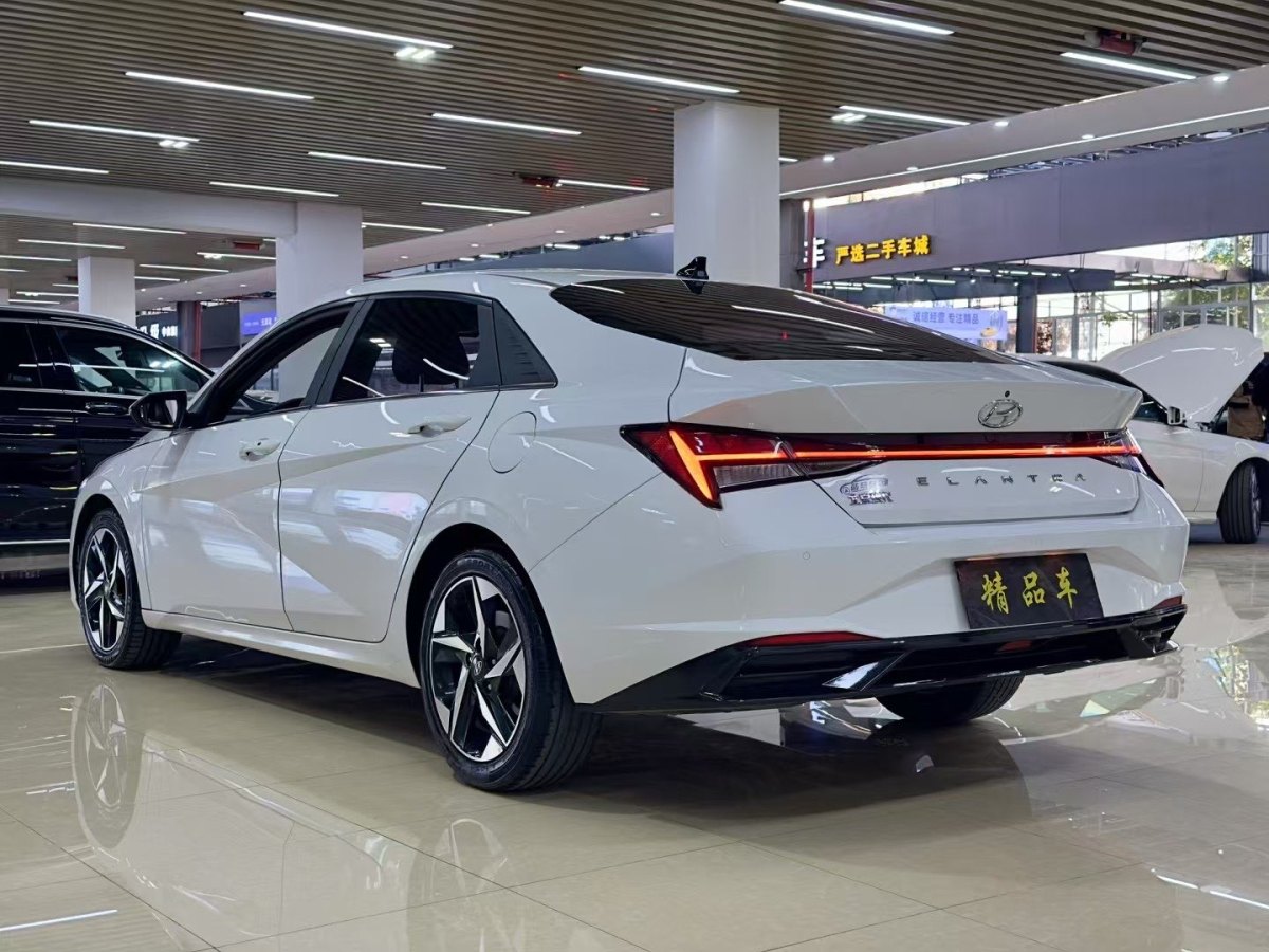 現(xiàn)代 伊蘭特  2021款 1.5L LUX尊貴版圖片