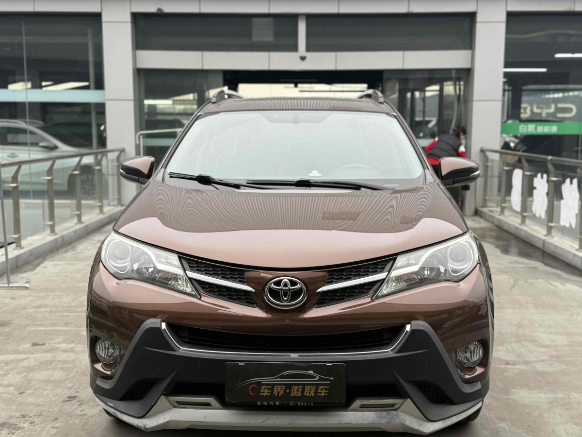 豐田 RAV4  2016款 榮放 2.0L CVT四驅(qū)新銳版圖片