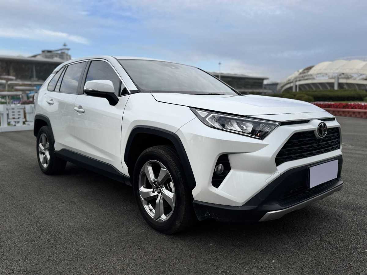 豐田 RAV4  2018款 榮放 2.0L CVT兩驅(qū)風尚版圖片