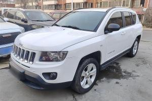 指南者 Jeep 2.0L 兩驅(qū)運(yùn)動(dòng)版