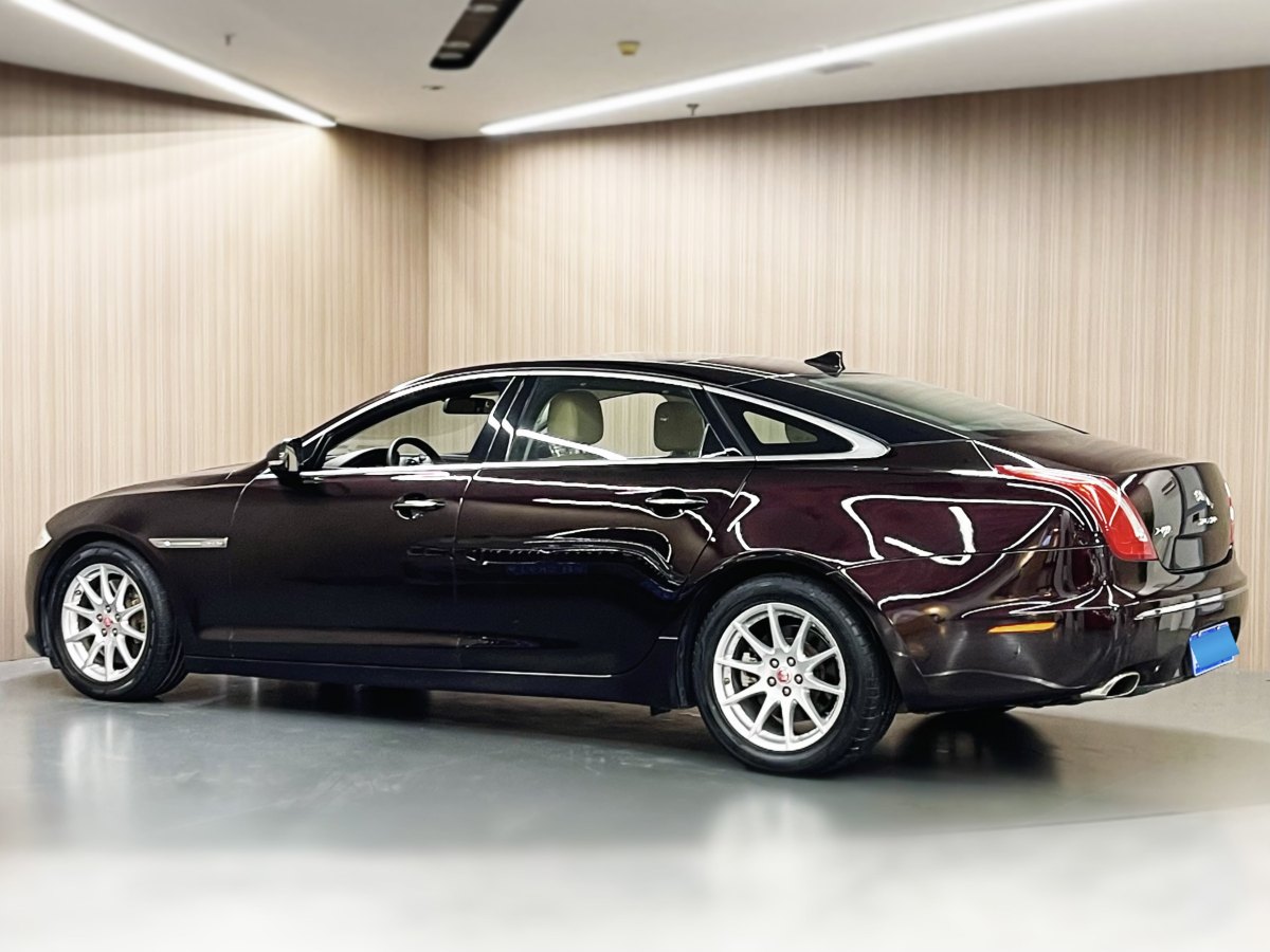 捷豹 XJ  2015款 XJL 2.0T 两驱典雅商务版图片