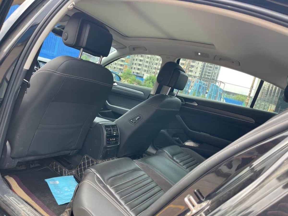 大眾 邁騰  2020款 330TSI DSG 領(lǐng)先型圖片